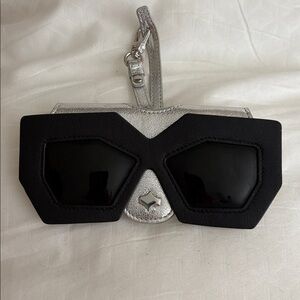 Any Di Munich: Black and Silver Suncover / Women's Sunglasses Case